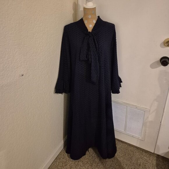 Dresses & Skirts - Like New Navy Honeycomb Dress with Neck Tie